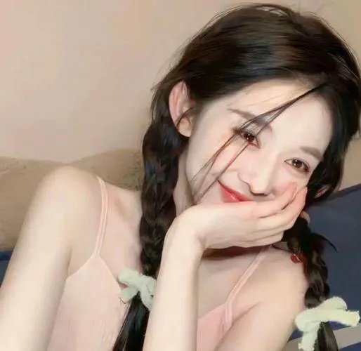 阿兹·安萨里：夜店喜剧人